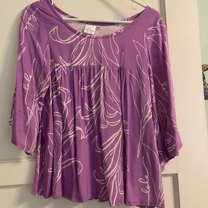 SOLD Simply sisters/Lola Miller designs top